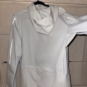 Lululemon Light Gray/white Hooded Jacket
